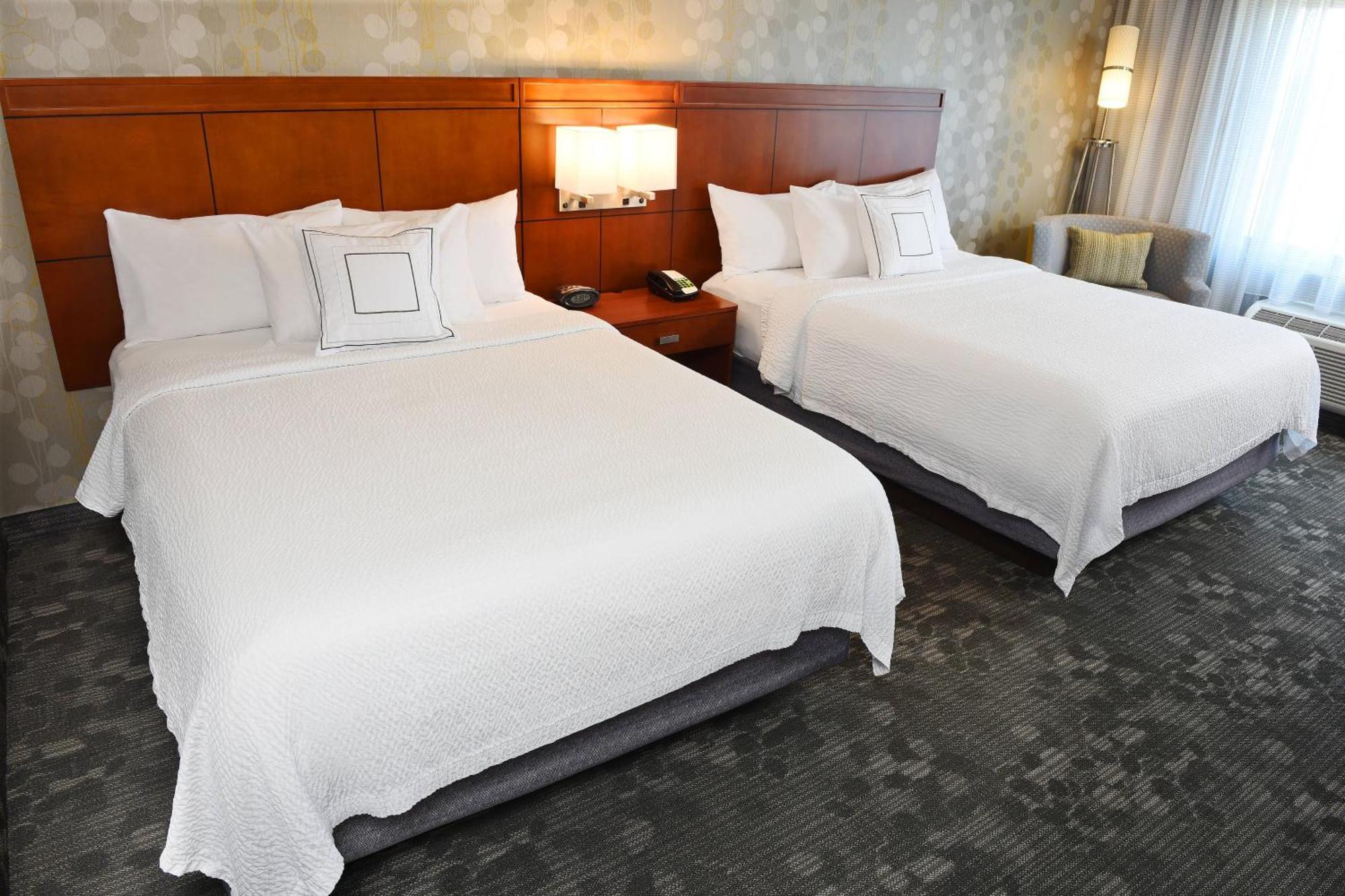 Courtyard By Marriott Σιου Φολς Εξωτερικό φωτογραφία